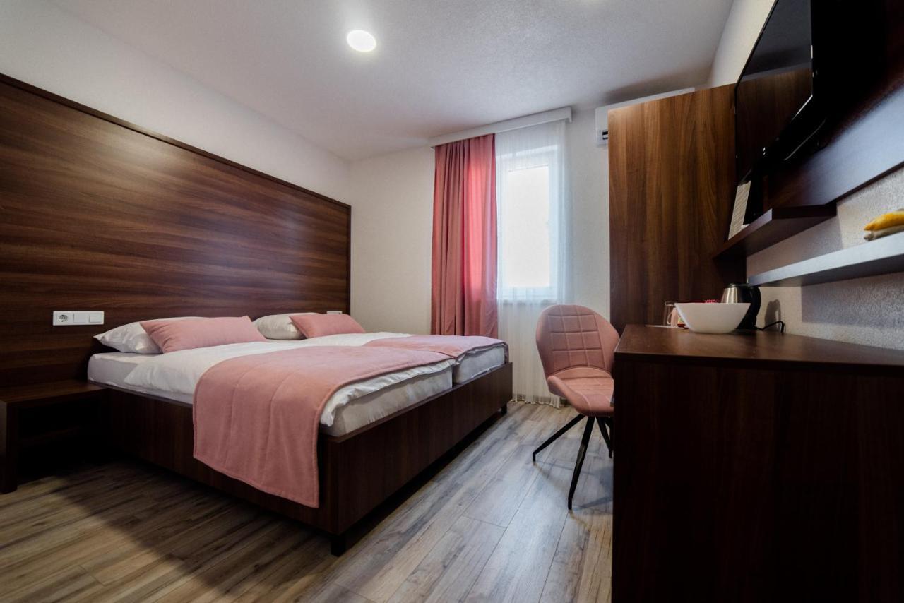 Apartments And Rooms Villa Majestic Bihać Eksteriør bilde